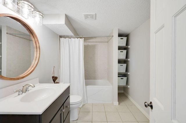 5670 Fairlawn Shores Trail SE, Prior Lake, MN 55372