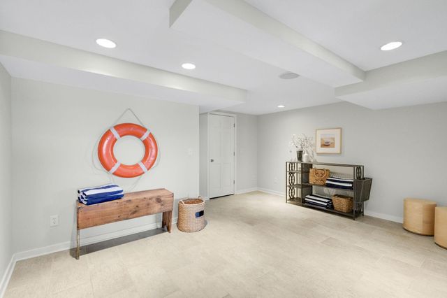 5670 Fairlawn Shores Trail SE, Prior Lake, MN 55372