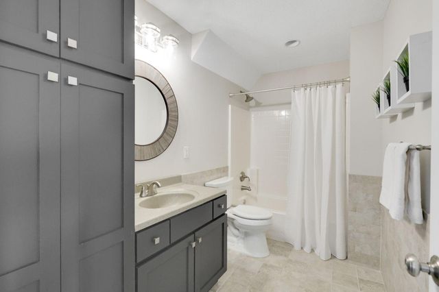 5670 Fairlawn Shores Trail SE, Prior Lake, MN 55372