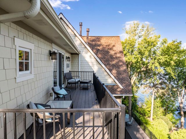 5670 Fairlawn Shores Trail SE, Prior Lake, MN 55372