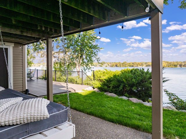 5670 Fairlawn Shores Trail SE, Prior Lake, MN 55372