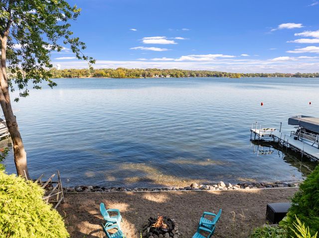 5670 Fairlawn Shores Trail SE, Prior Lake, MN 55372