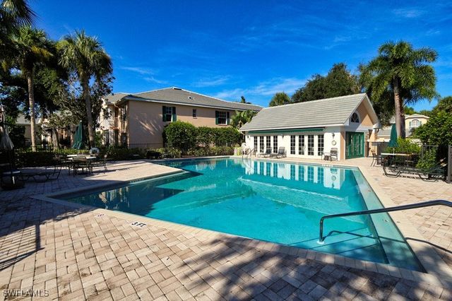 7058 Barrington CIR 102, Naples, FL 34108