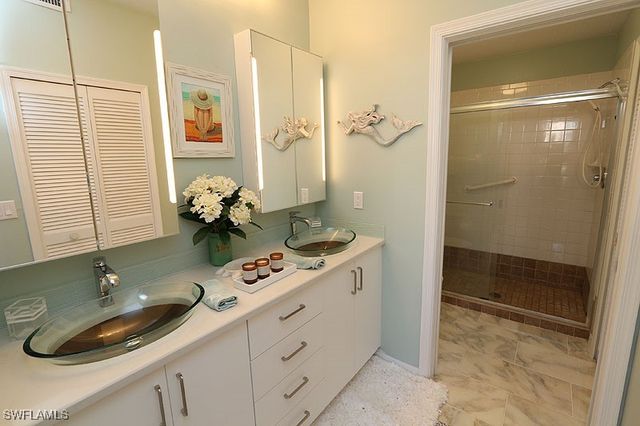 7058 Barrington CIR 102, Naples, FL 34108