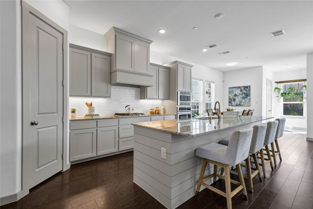 8886 Ice House Drive, North Richland Hills, TX 76180