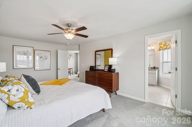 372 Creekview Road, Hendersonville, NC 28792