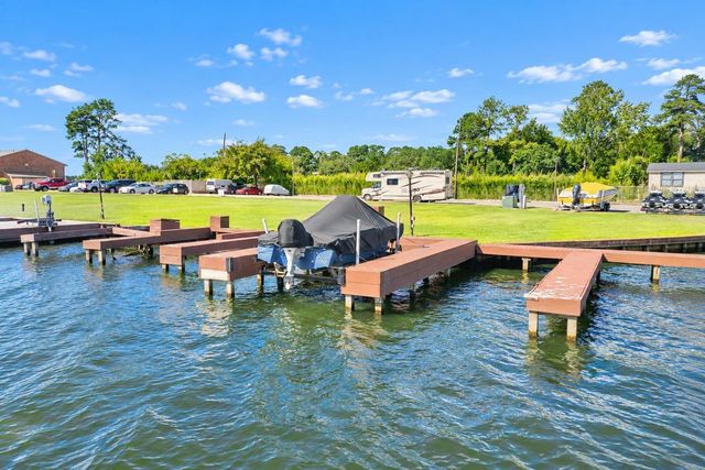 801 River Road 112F, Montgomery, TX 77356