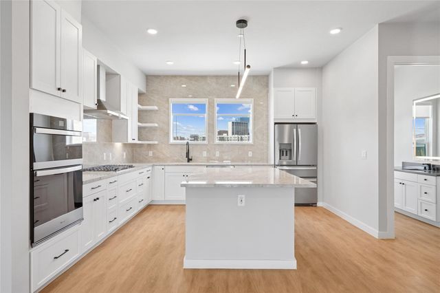 880 Vickery Boulevard, Fort Worth, TX 76104