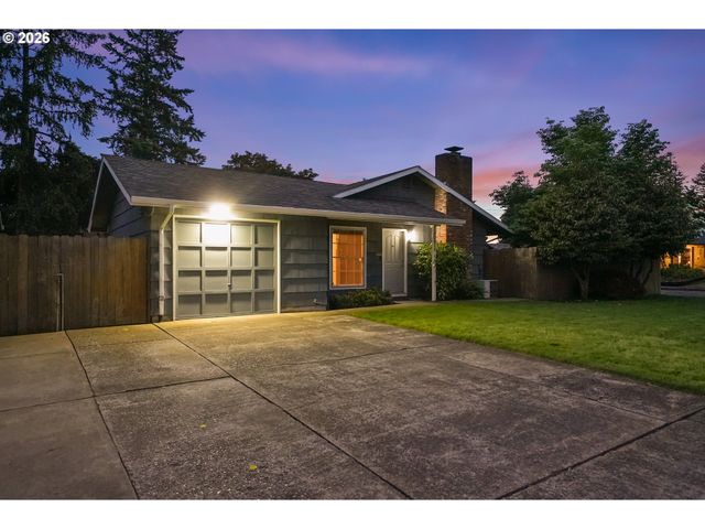 12910 Se CENTER St, Portland, OR 97236