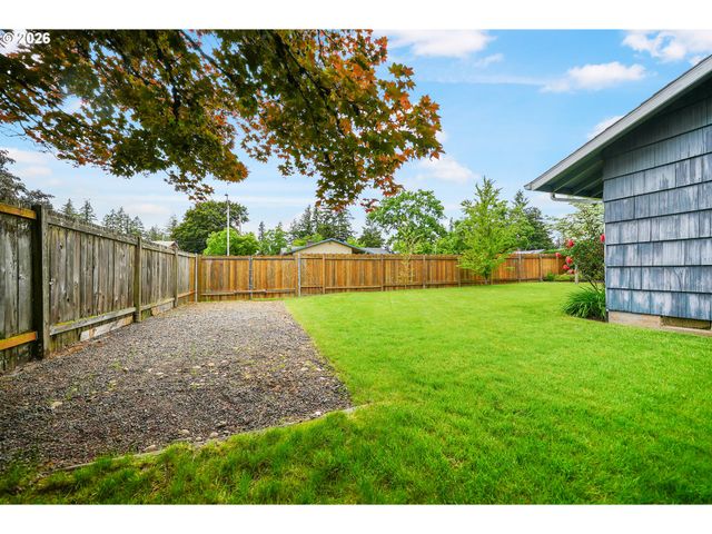 12910 Se CENTER St, Portland, OR 97236