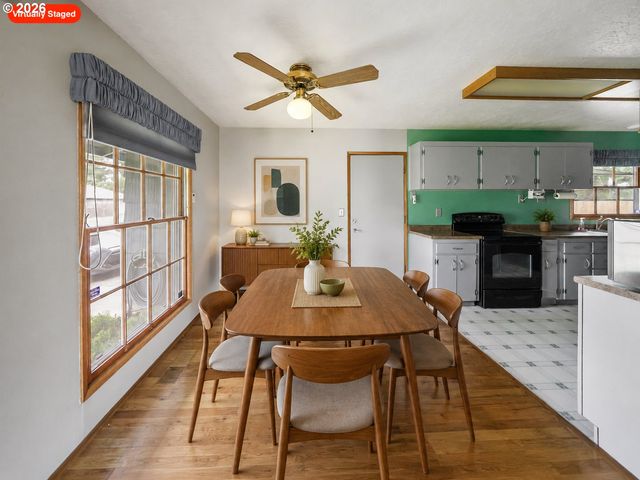 12910 Se CENTER St, Portland, OR 97236