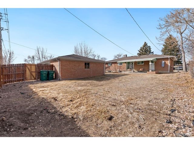 7426 Skyline Dr, Westminster, CO 80030