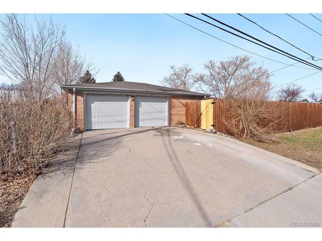 7426 Skyline Dr, Westminster, CO 80030