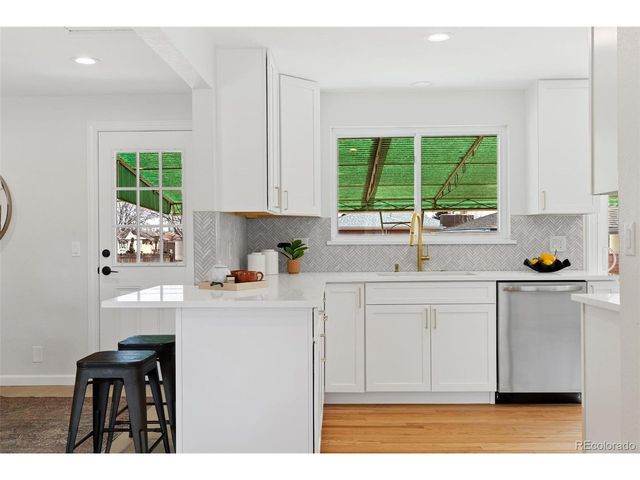 7426 Skyline Dr, Westminster, CO 80030