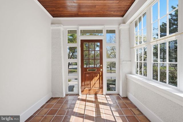 1526 N EDGEWOOD ST, Arlington, VA 22201