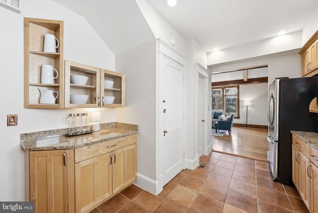 1526 N EDGEWOOD ST, Arlington, VA 22201