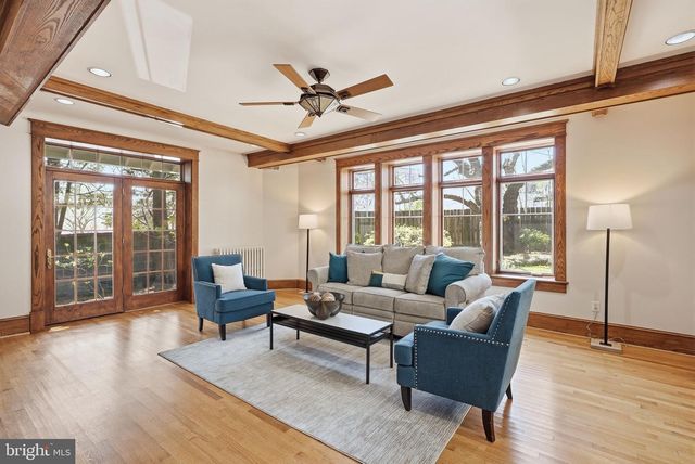 1526 N EDGEWOOD ST, Arlington, VA 22201