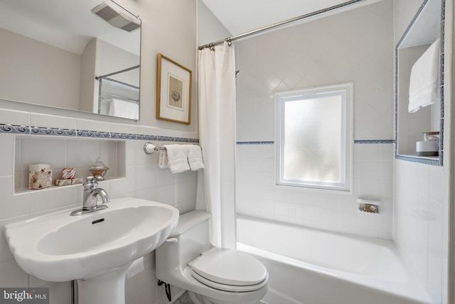 1526 N EDGEWOOD ST, Arlington, VA 22201