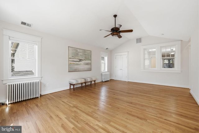 1526 N EDGEWOOD ST, Arlington, VA 22201