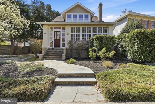 1526 N EDGEWOOD ST, Arlington, VA 22201