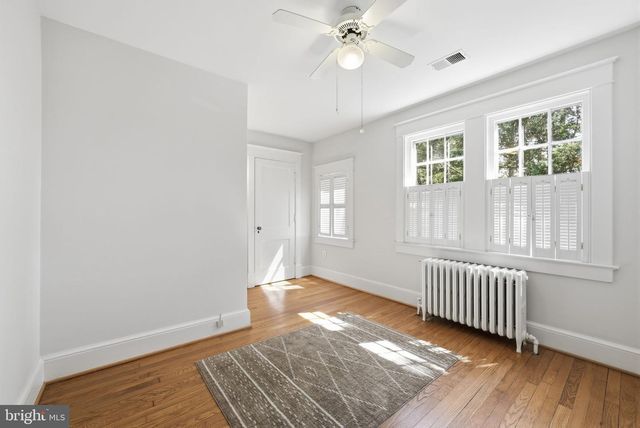 1526 N EDGEWOOD ST, Arlington, VA 22201