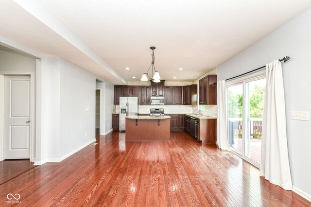 11946 Eaglerun Way, Zionsville, IN 46077