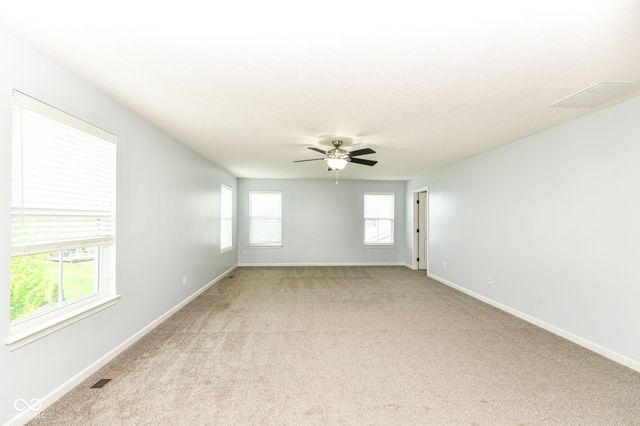 11946 Eaglerun Way, Zionsville, IN 46077