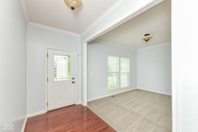 11946 Eaglerun Way, Zionsville, IN 46077