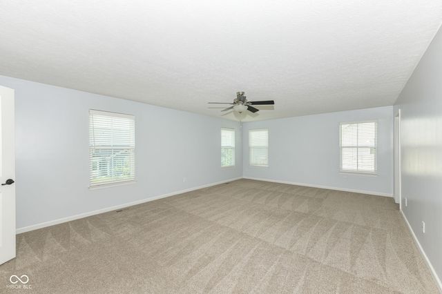11946 Eaglerun Way, Zionsville, IN 46077