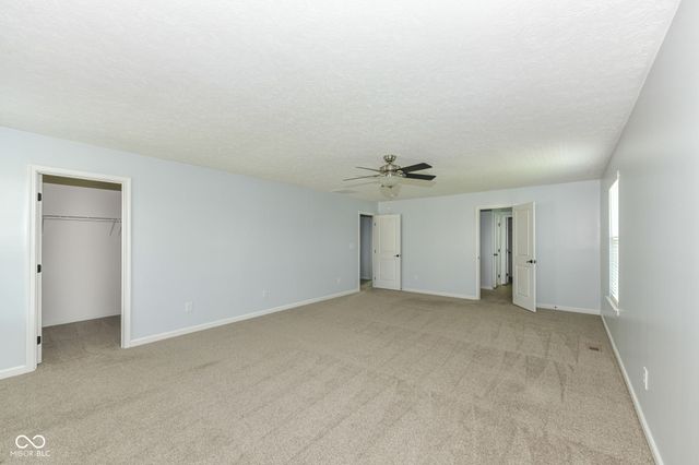 11946 Eaglerun Way, Zionsville, IN 46077