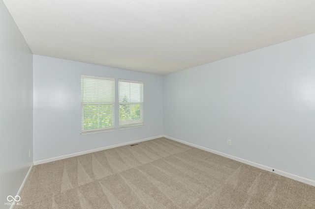 11946 Eaglerun Way, Zionsville, IN 46077