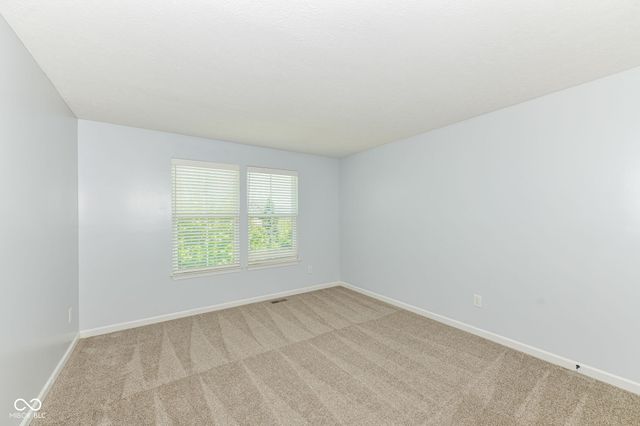 11946 Eaglerun Way, Zionsville, IN 46077
