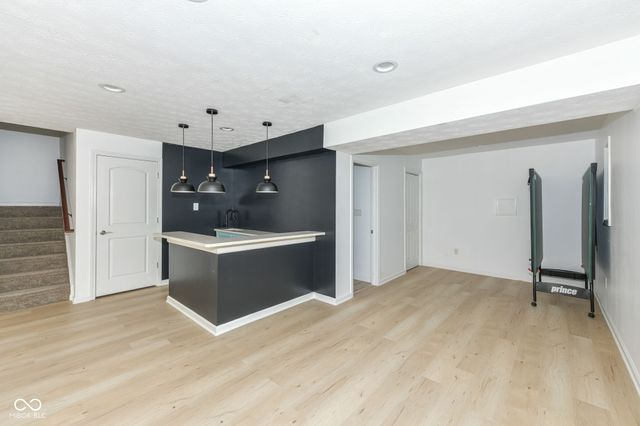 11946 Eaglerun Way, Zionsville, IN 46077