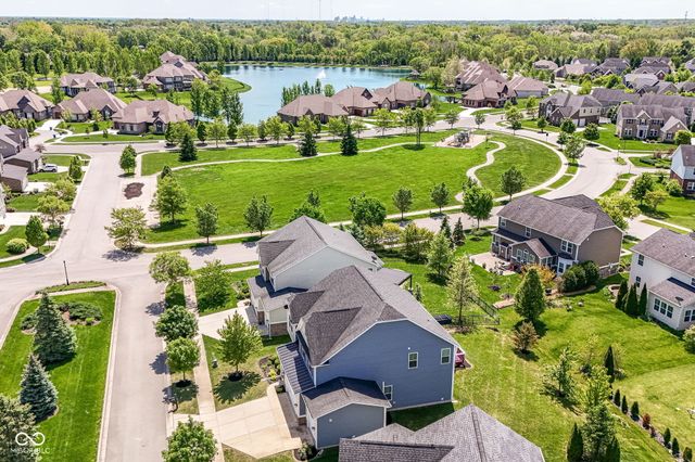 11946 Eaglerun Way, Zionsville, IN 46077