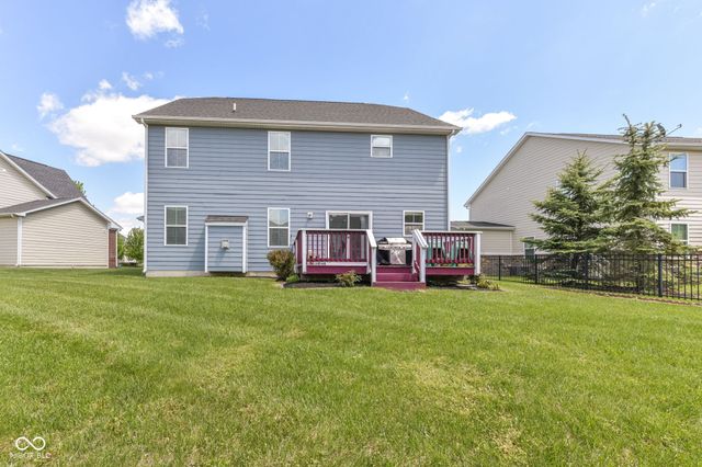 11946 Eaglerun Way, Zionsville, IN 46077