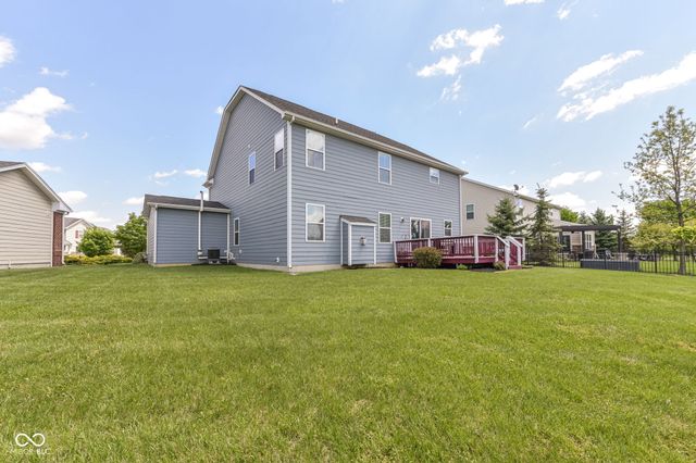 11946 Eaglerun Way, Zionsville, IN 46077