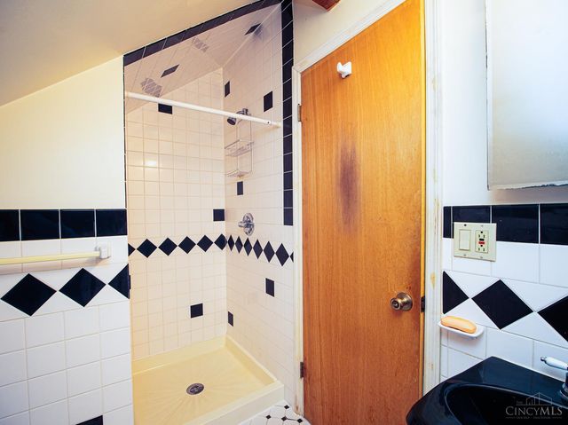 1277 Prospect Place, North College Hill, OH 45231