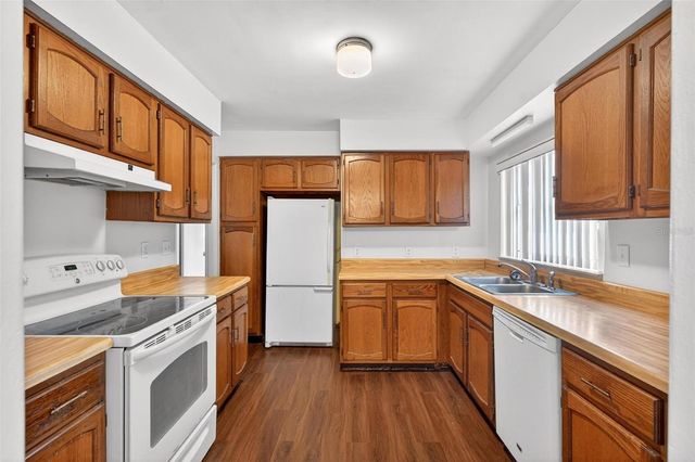 1622 OMARA COURT, Orlando, FL 32822