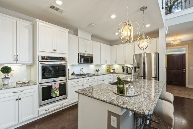 1543 Drakes Creek Rd, Hendersonville, TN 37075