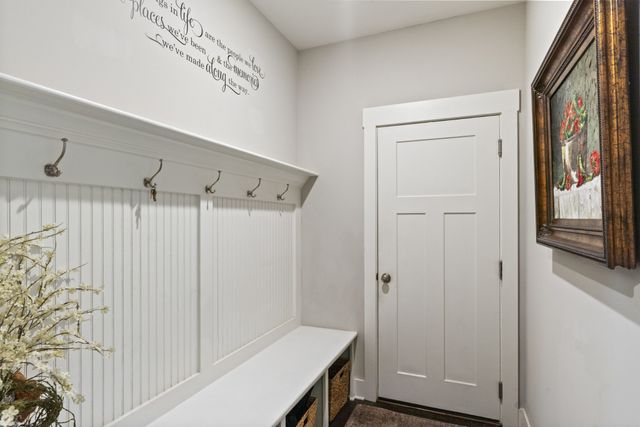 1543 Drakes Creek Rd, Hendersonville, TN 37075