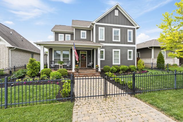 1543 Drakes Creek Rd, Hendersonville, TN 37075