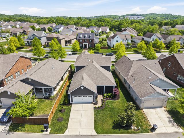 1543 Drakes Creek Rd, Hendersonville, TN 37075