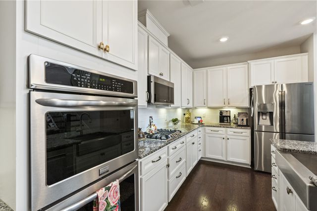 1543 Drakes Creek Rd, Hendersonville, TN 37075