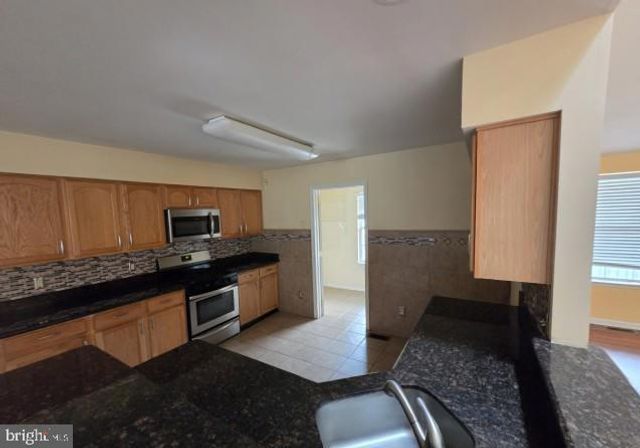 6227 MAIN AVE, Egg Harbor Township, NJ 08234