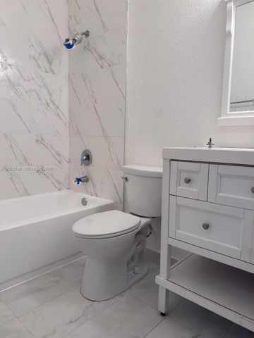 2903 SE 17th Ave 206, Homestead, FL 33035