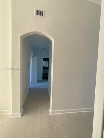 2903 SE 17th Ave 206, Homestead, FL 33035