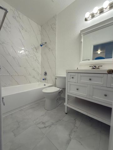 2903 SE 17th Ave 206, Homestead, FL 33035