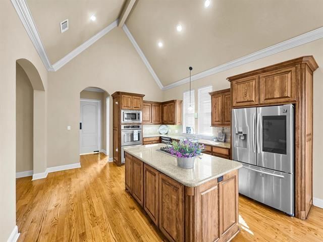 2555 Amberwood Drive, Beaumont, TX 77713