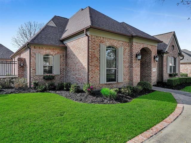 2555 Amberwood Drive, Beaumont, TX 77713