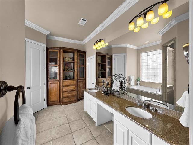 2555 Amberwood Drive, Beaumont, TX 77713